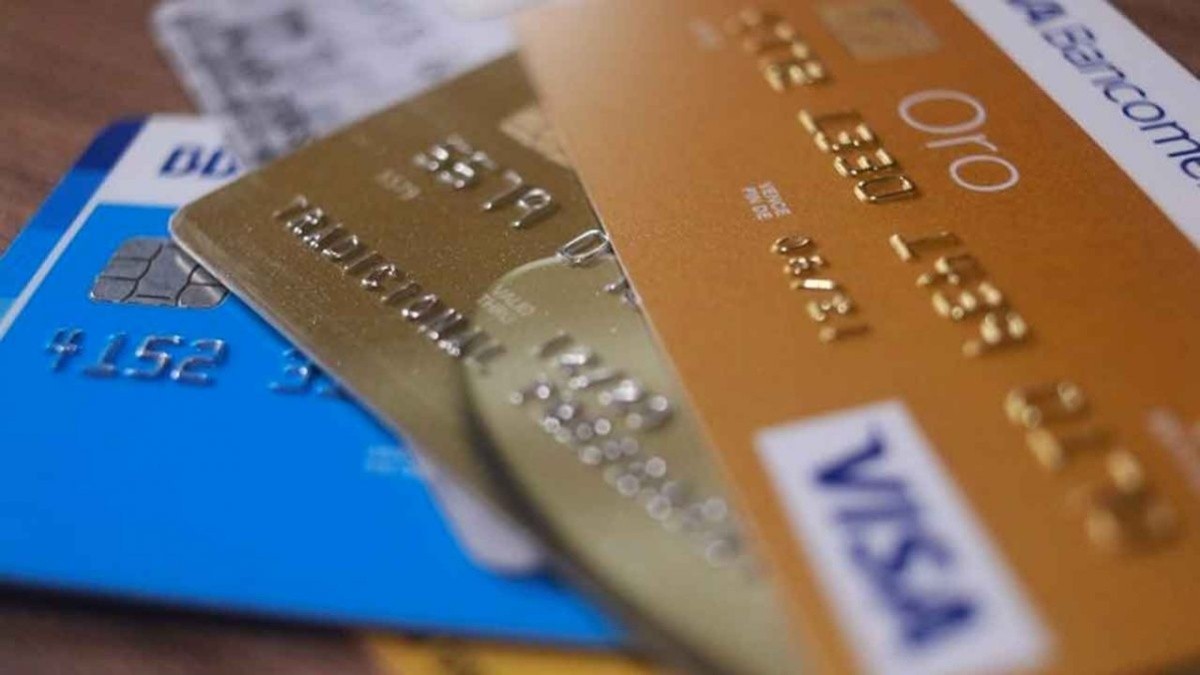 Why Credit Cards are the Better Choice: Benefits and Tips for Maximizing Usage